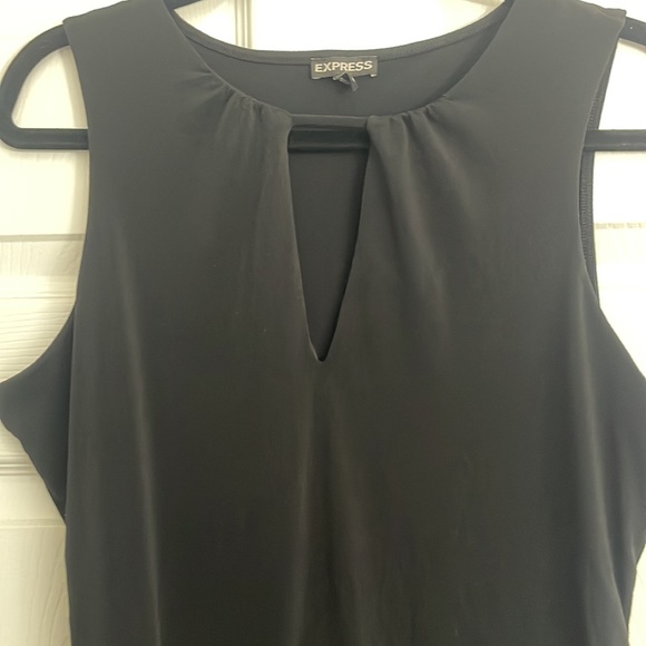 Express Keyhole Black Top - Picture 2 of 4